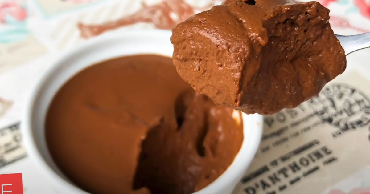 Experimente nosso delicioso mousse de chocolate low carb. Uma sobremesa perfeita para agradar a todos. Surpreenda-se com o sabor!