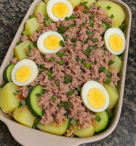 Salada de Batata com Abobrinha, Atum e Ovo